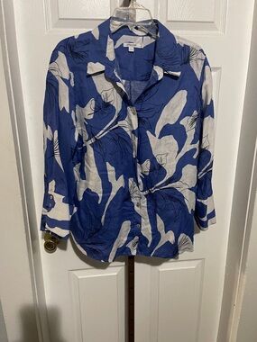 Chico's Royal Blue & White Floral Button-Front Blouse